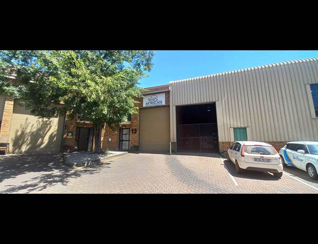 282M² WAREHOUSE TO LET IN OLIVEDALE