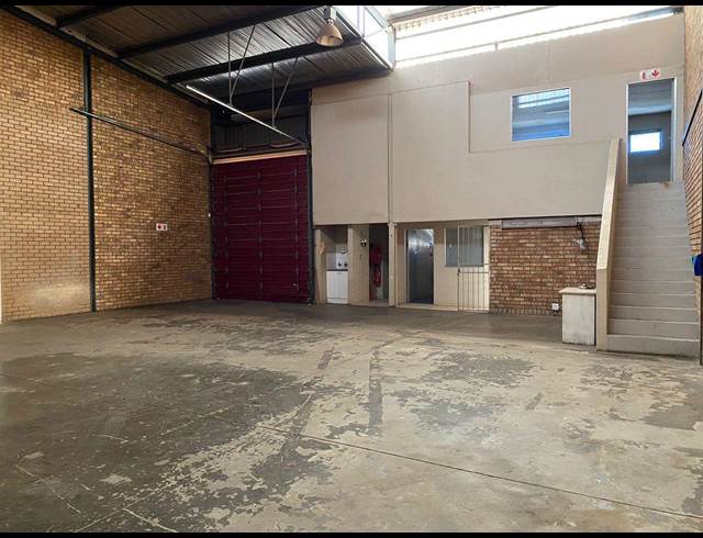 240M² WAREHOUSE TO LET IN DRIEHOEK
