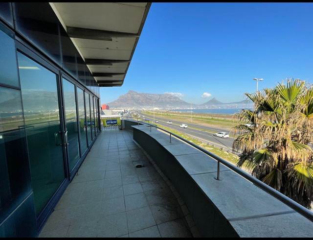2,070M² WAREHOUSE TO LET IN PAARDEN EILAND