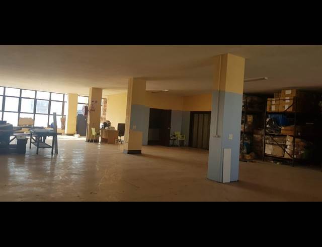 400M² WAREHOUSE TO LET IN CITY & SUBURBAN