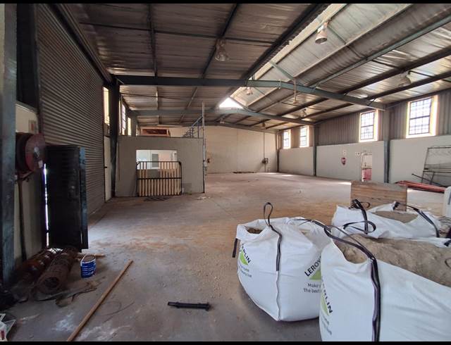 478M² WAREHOUSE TO LET IN DENVER