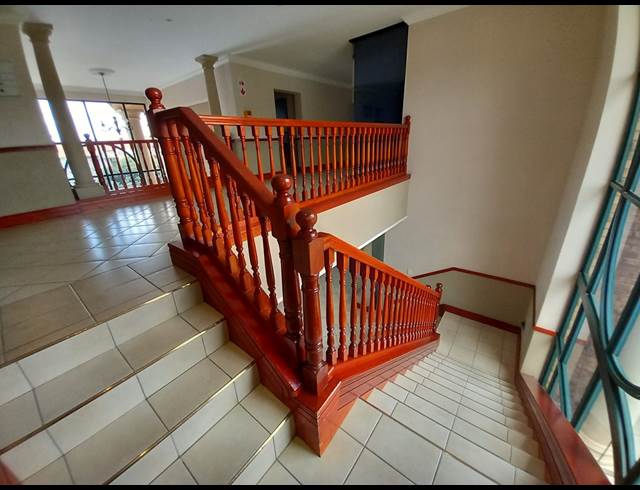 282M² OFFICE TO LET IN BRYANSTON