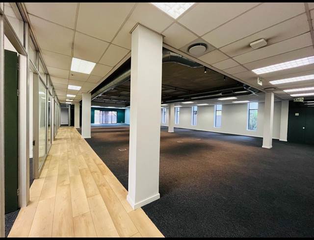 631M² OFFICE TO LET IN FOURWAYS