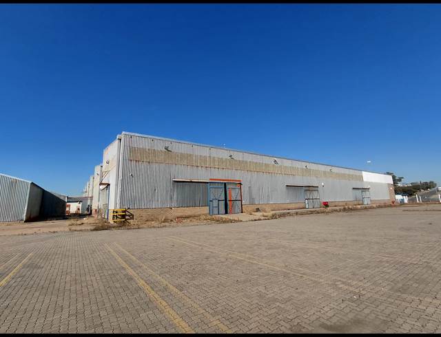 12,000M² FACTORY TO LET IN CLAYVILLE