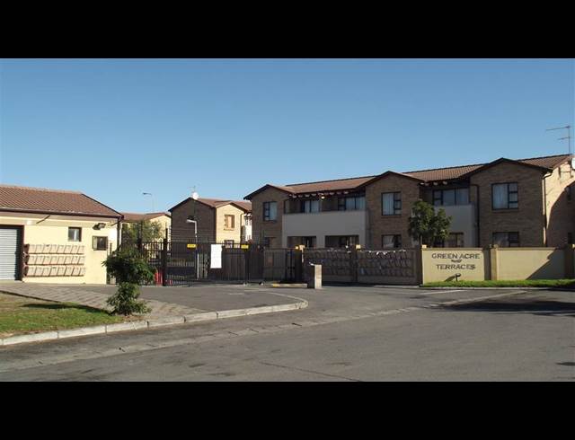 2 bed property to rent in STRAND