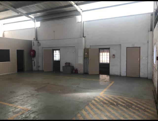 258M² MINI FACTORY RENTED IN HENNOPSPARK