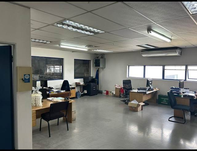 2,694M² WAREHOUSE TO LET IN ANDERBOLT