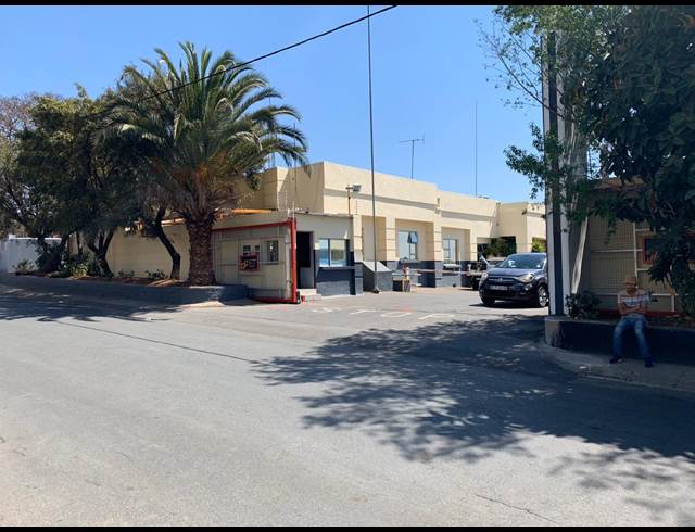 3,800M² WAREHOUSE TO LET IN KEW