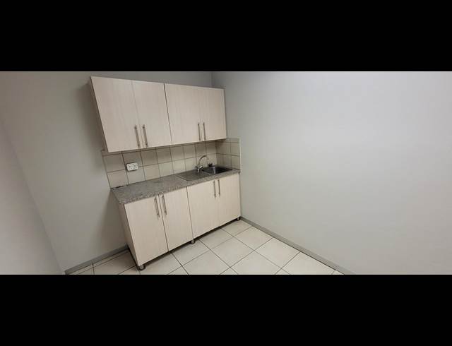 1,430M² OFFICE TO LET IN NELSPRUIT CENTRAL