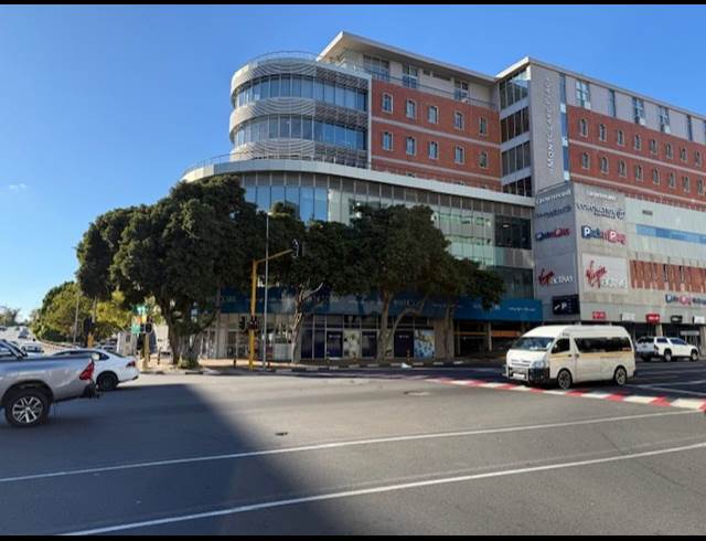 105M² OFFICE TO LET IN CLAREMONT