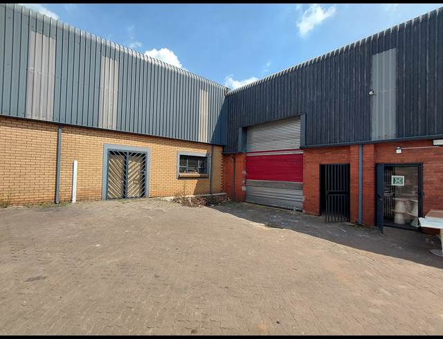 381M² WAREHOUSE TO LET IN CLAYVILLE