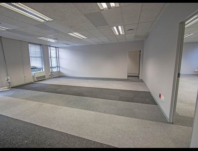 2,000M² OFFICE TO LET IN ROSEBANK