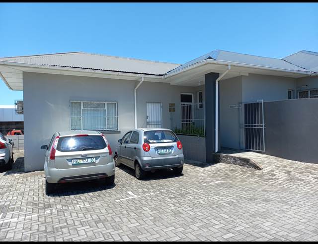 30M² OFFICE RENTED IN BEREA