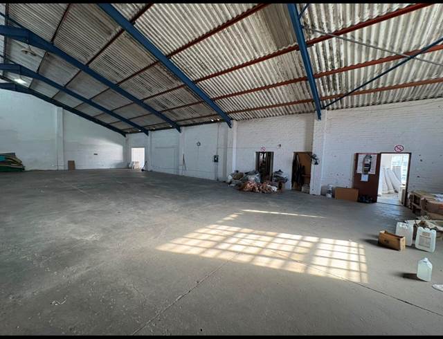 481M² WAREHOUSE TO LET IN BROADLANDS PARK