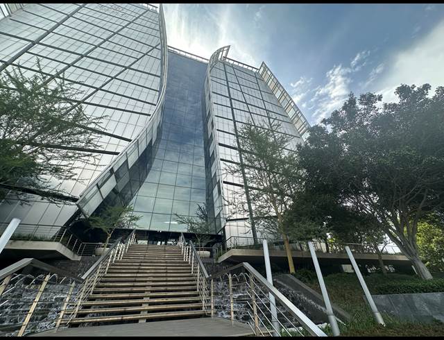 1,752M² OFFICE TO LET IN SANDTON CENTRAL