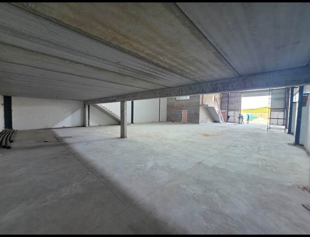 621M² WAREHOUSE TO LET IN FIRGROVE INDUSTRIAL ESTATE