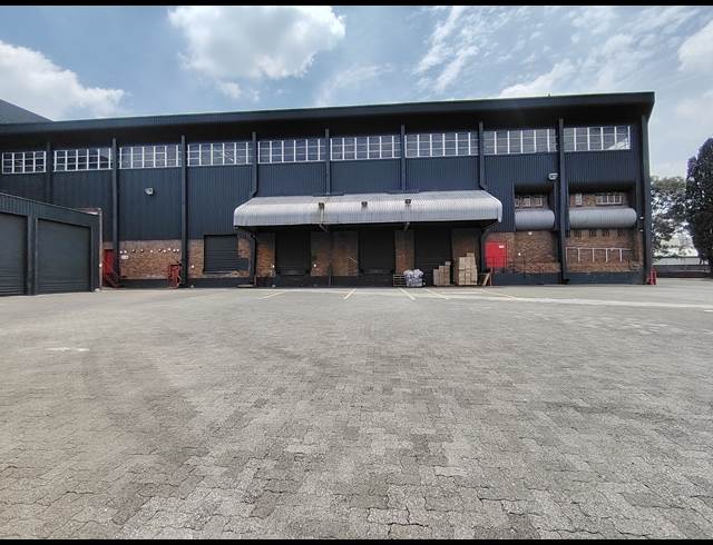 8,558M² WAREHOUSE TO LET IN DENVER