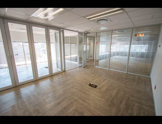 1,971M² OFFICE TO LET IN SANDTON CENTRAL