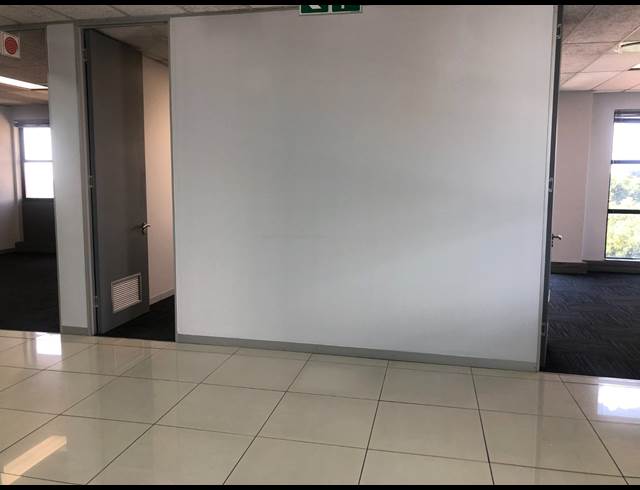 427M² OFFICE TO LET IN DUNKELD WEST