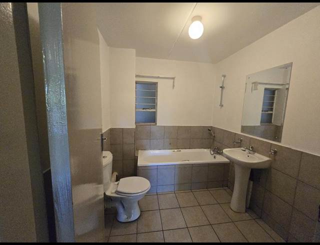 2 BEDROOM PROPERTY TO RENT IN BRAAMFONTEIN