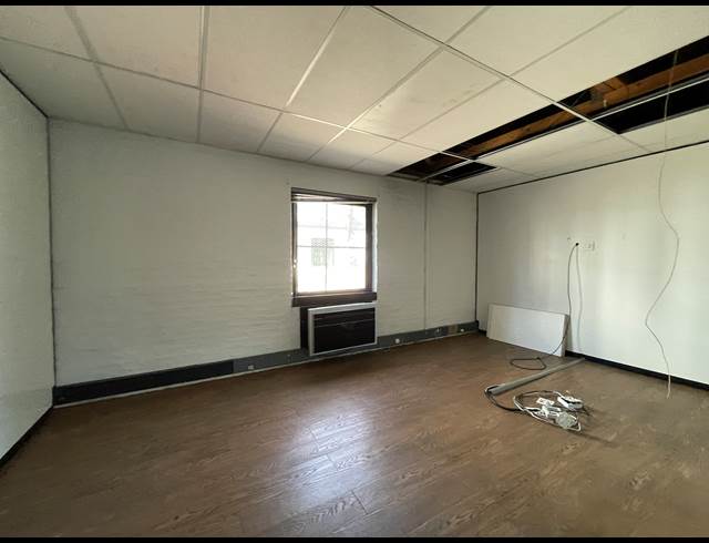 700M² OFFICE TO LET IN BRYANSTON