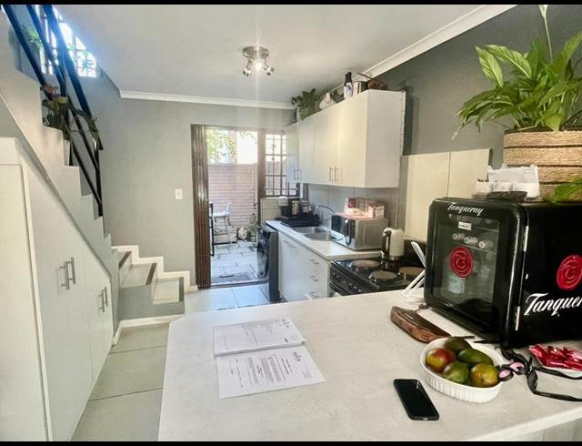 1 BEDROOM PROPERTY TO RENT IN DURBANVILLE CENTRAL