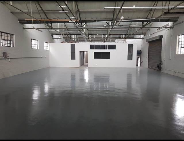 385M² WAREHOUSE TO LET IN ROBERTSHAM