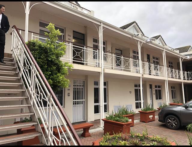 50M² OFFICE TO LET IN WESTLAKE