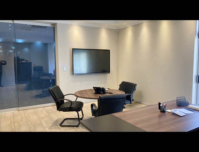 550M² OFFICE TO LET IN ROSEBANK