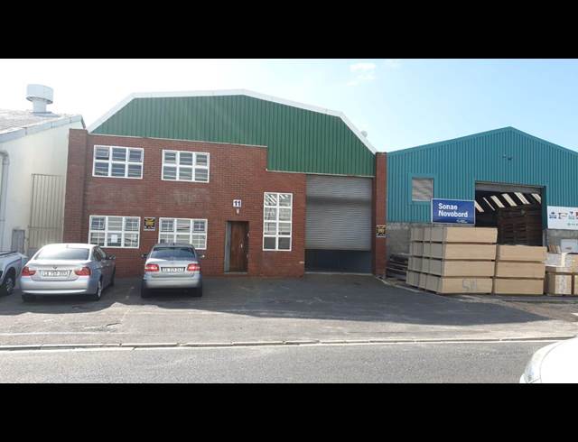400M² WAREHOUSE TO LET IN RETREAT