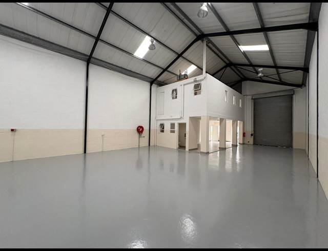 352M² WAREHOUSE TO LET IN STRAND CENTRAL