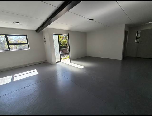 252M² WAREHOUSE TO LET IN ALLANDALE