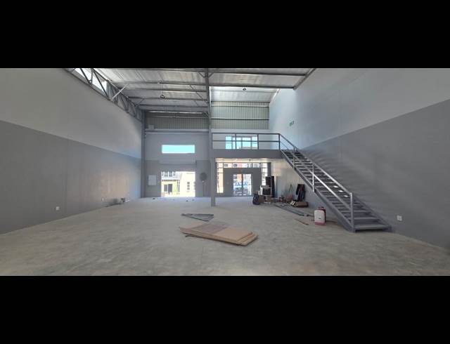 227M² WAREHOUSE TO LET IN RIVERSIDE PARK