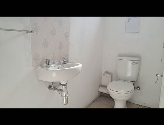 51.62M² BUSINESS TO LET IN SOUTHERNWOOD