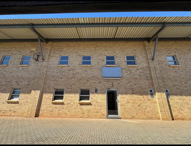 250M² WAREHOUSE TO LET IN CHAMDOR
