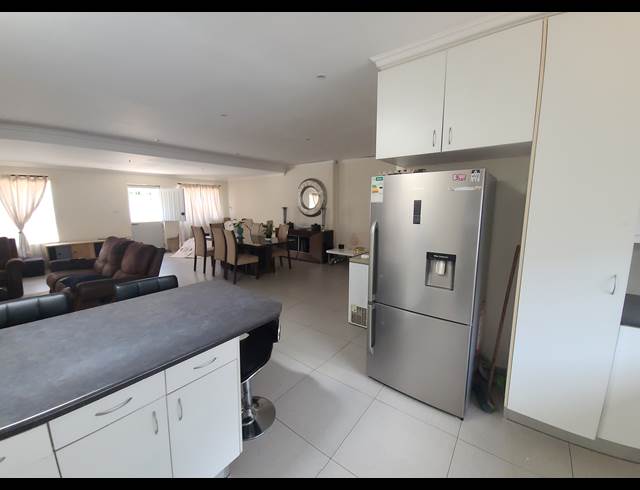 3 BEDROOM FREESTANDING TO LET IN SANDRINGHAM