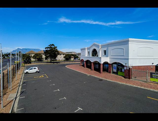 1,648M² RETAIL TO LET IN TABLE VIEW