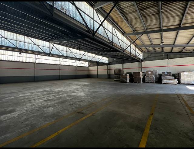3,075M² WAREHOUSE TO LET IN AIRPORT INDUSTRIA