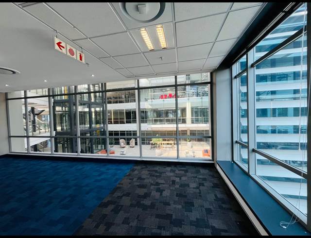 4,100M² OFFICE TO LET IN WATERFALL