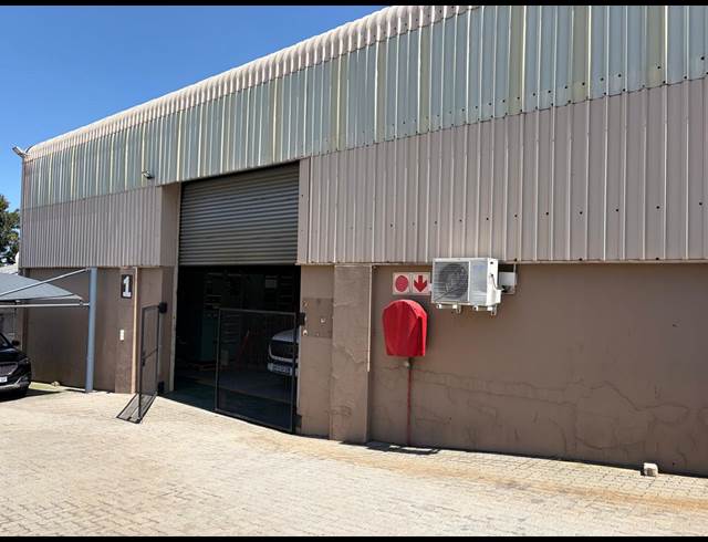 450M² WAREHOUSE TO LET IN ALBERTON NORTH