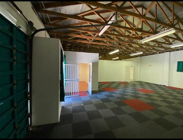 207M² WAREHOUSE TO LET IN BELLVILLE CENTRAL