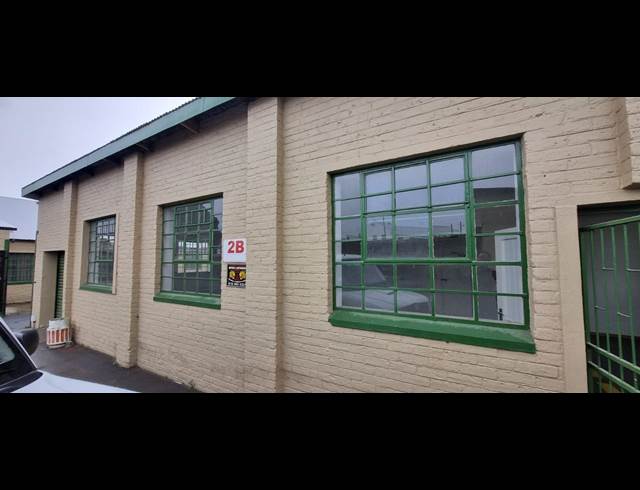 140M² OFFICE TO LET IN AUREUS