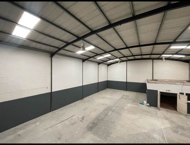 445M² WAREHOUSE TO LET IN BELLVILLE SOUTH INDUSTRIA