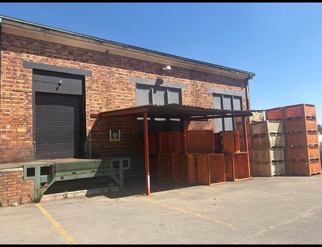 423M² WAREHOUSE TO LET IN CITY DEEP