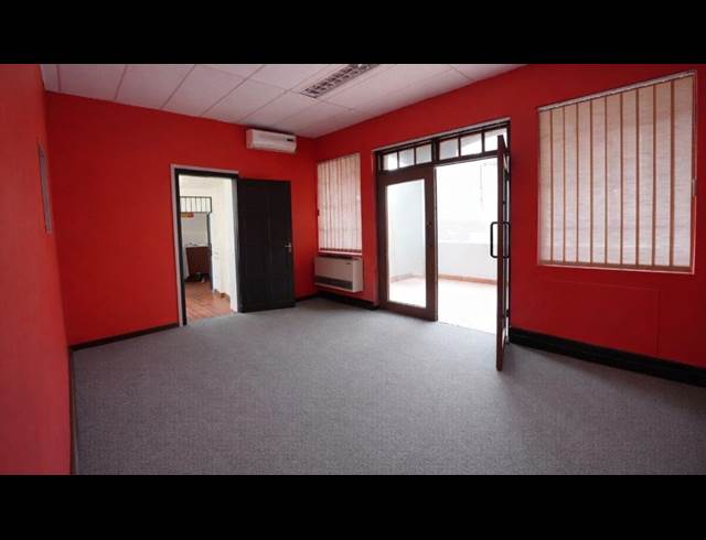 107M² BUSINESS CENTRE TO LET IN NELSPRUIT CENTRAL