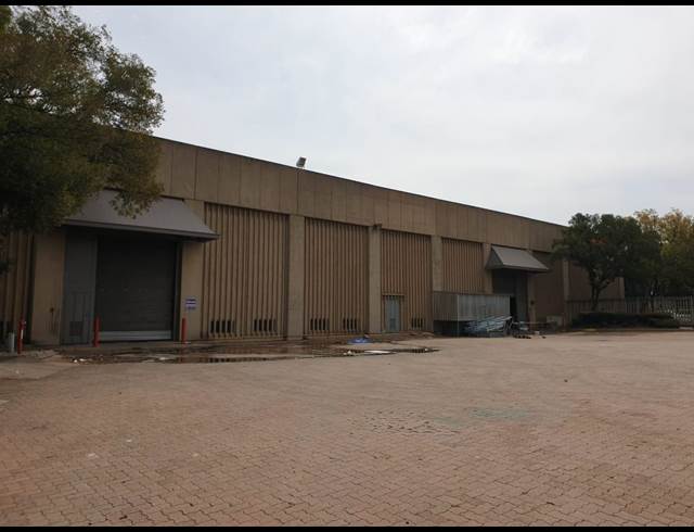2,258M² WAREHOUSE TO LET IN CITY DEEP