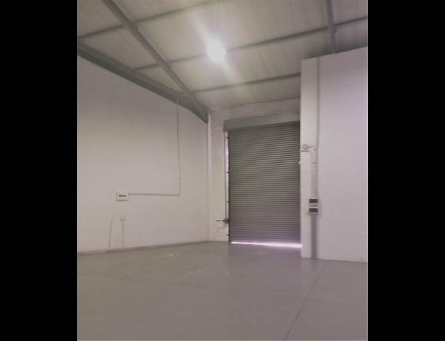 196M² WAREHOUSE TO LET IN AIRPORT INDUSTRIA