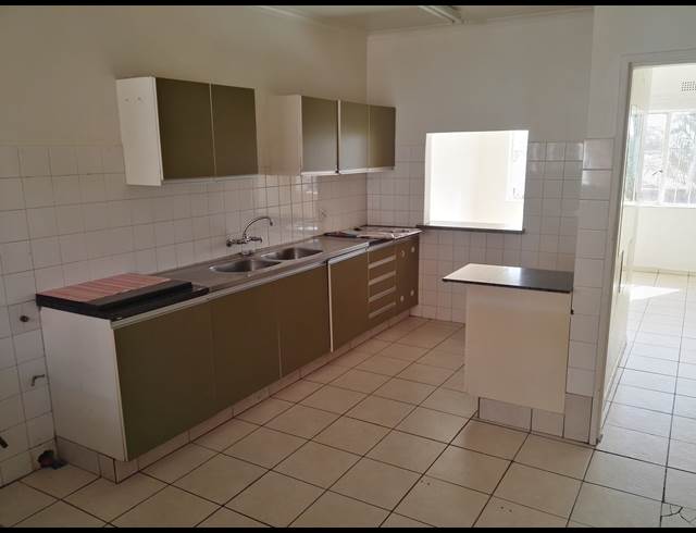 4 bed property to rent in LUIPAARDSVLEI 246 IQ
