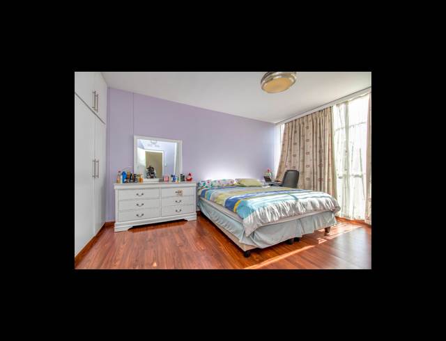 3 BEDROOM APARTMENT TO LET IN SANDTON CENTRAL