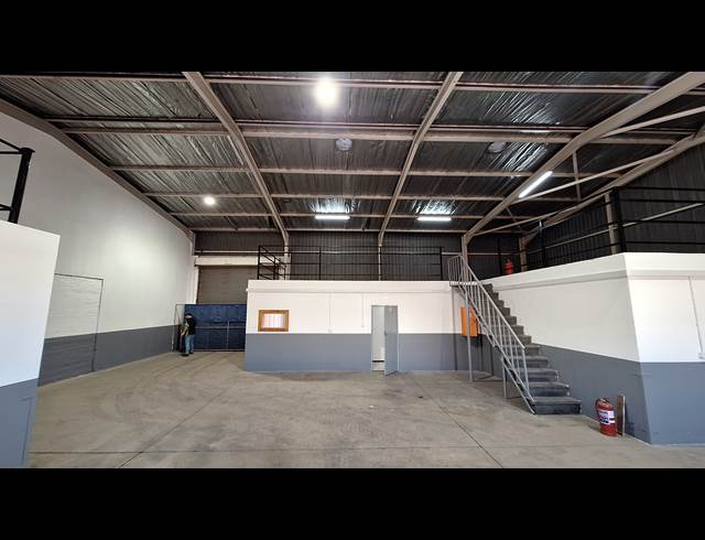 284M² WAREHOUSE TO LET IN STORMILL